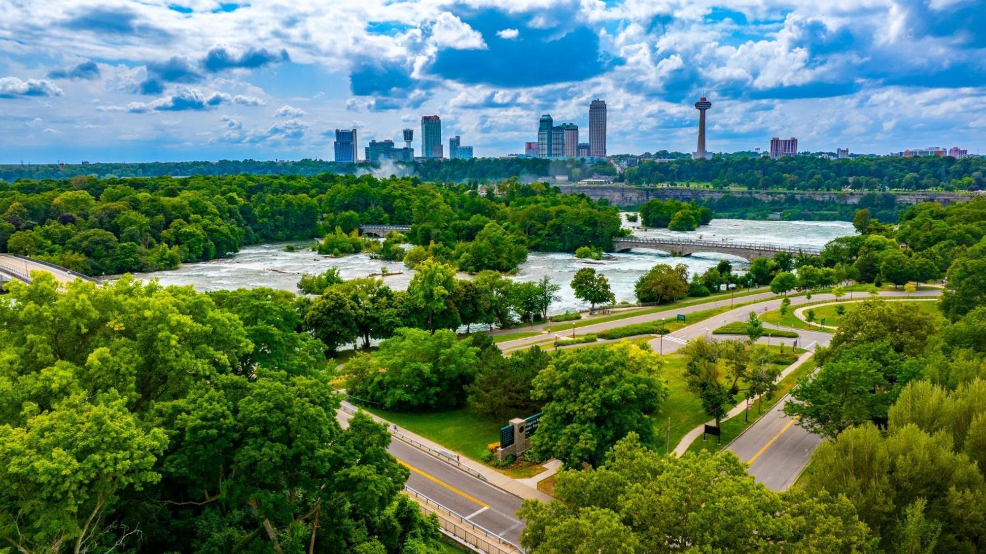 Holiday Inn Niagara Falls State Park Entry By Ihg Bagian luar foto